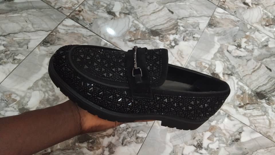 Shoe